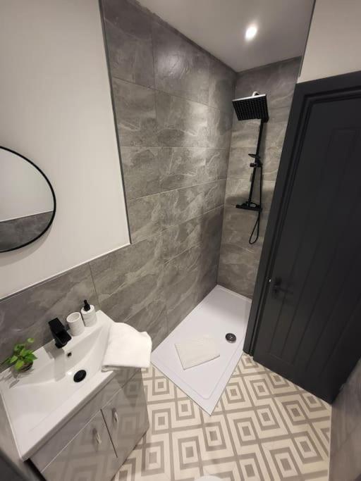 Apartamento Beautiful Flat On Breck Road Liverpool Exterior foto