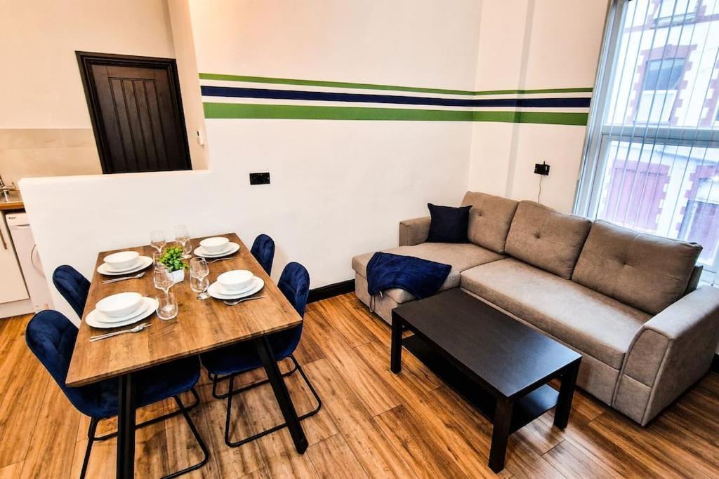 Apartamento Beautiful Flat On Breck Road Liverpool Exterior foto